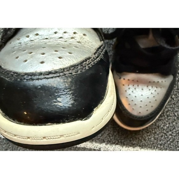 Jordan 1 Mid‎ SE Kids' Shoes Black/Metallic Silver youth size 1.5 - Picture 5 of 8